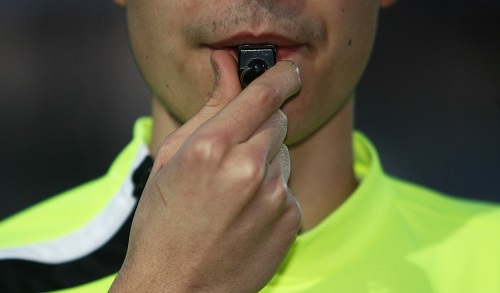arbitro fischietto